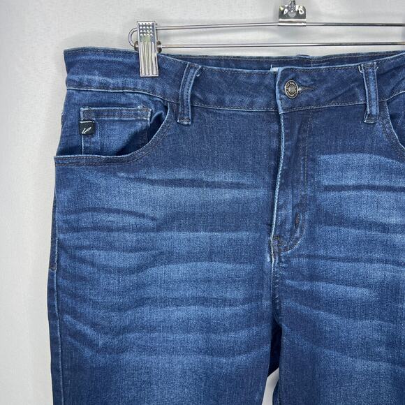 Kancan Women's Boot Cut Mid Rise Dark Wash Stretch Denim Size 15/31 - Picture 4 of 12